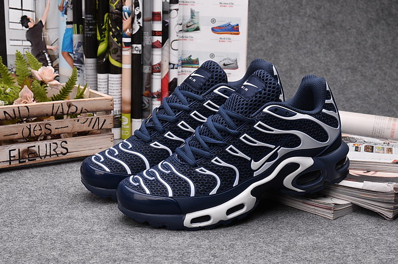 nike tn bleu marine et blanche nike tn bleu marine et blanche
